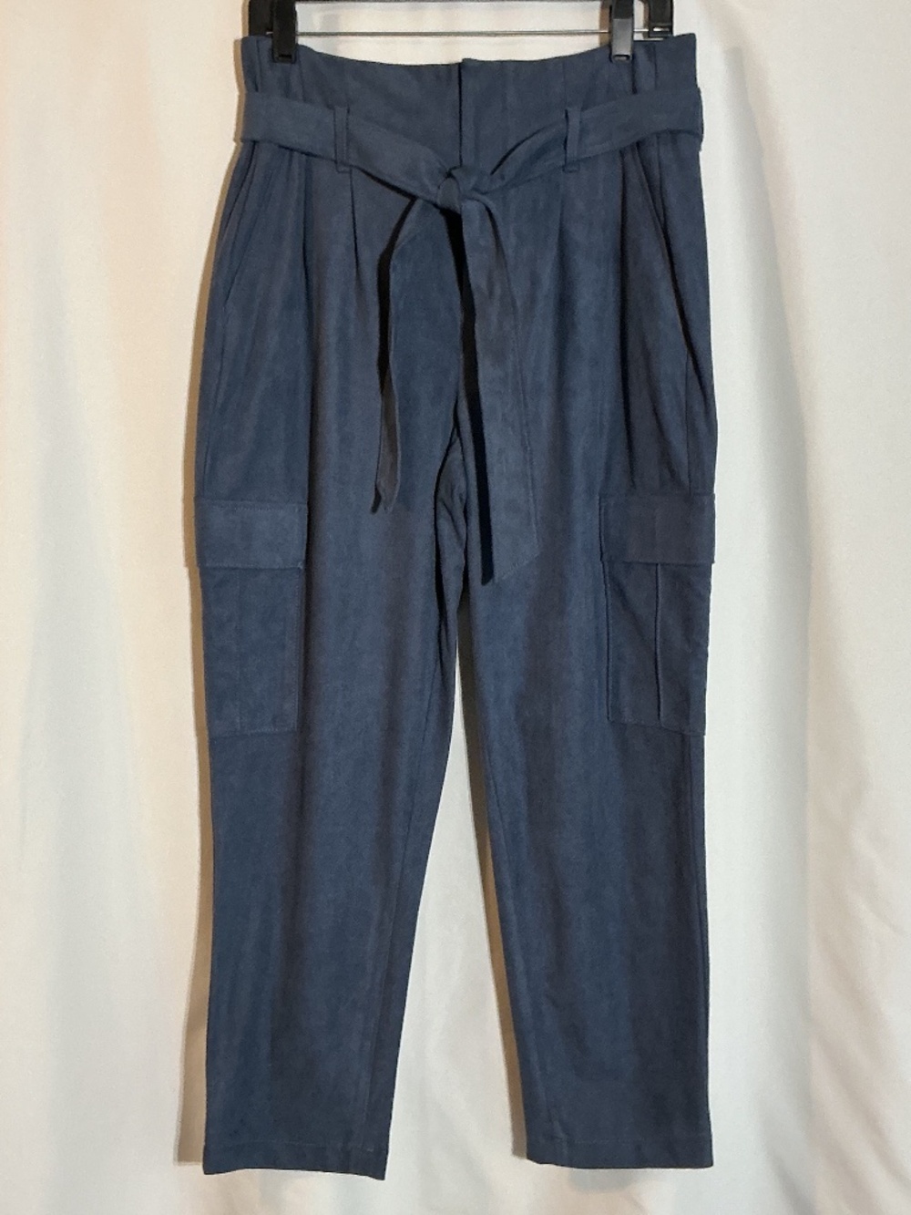 WHITE HOUSE BLACK MARKET Ultra Suede Tapered Ankle Pants (size: 6)